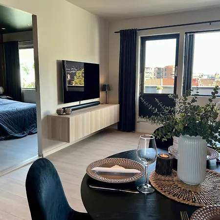 Pent House - Two Balconies Апартаменты *