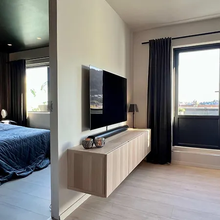 Pent House - Two Balconies Апартаменты